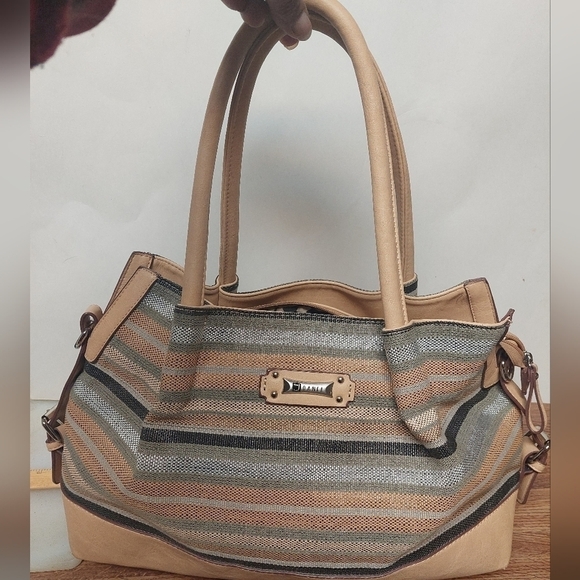Joanel pp Straw Shoulder Bag - Picture 1 of 13